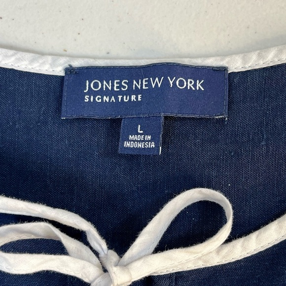 Jones New York Signature Navy and White Linen Tunic Blouse, L $35 - Picture 7 of 12